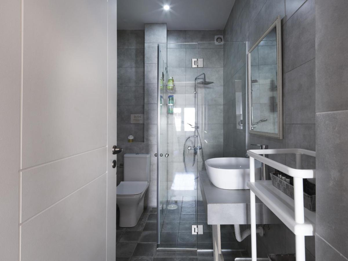 Beautiful Athenian Apartment Next To The Center Exterior photo